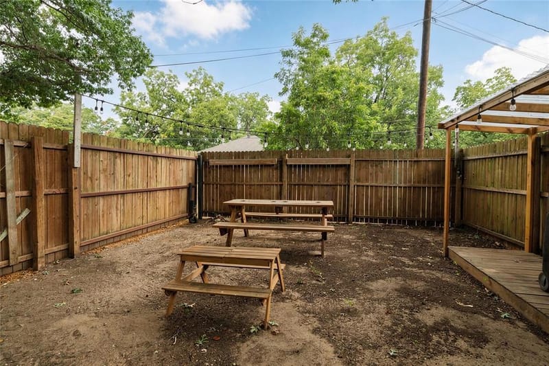 300 Broadway Street, Whitesboro TX 76273 - Photo 23