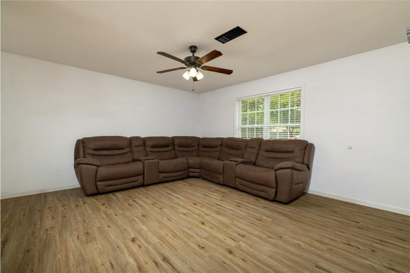 300 Broadway Street, Whitesboro TX 76273 - Photo 7