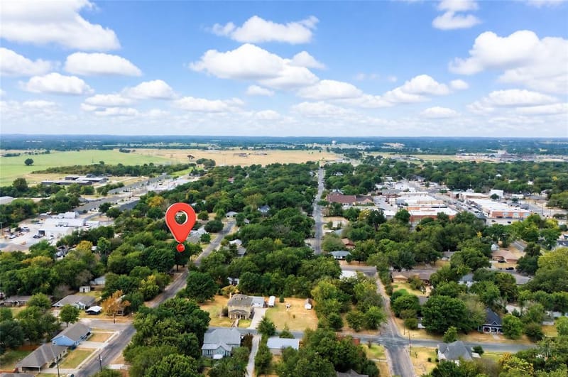 300 Broadway Street, Whitesboro TX 76273 - Photo 32
