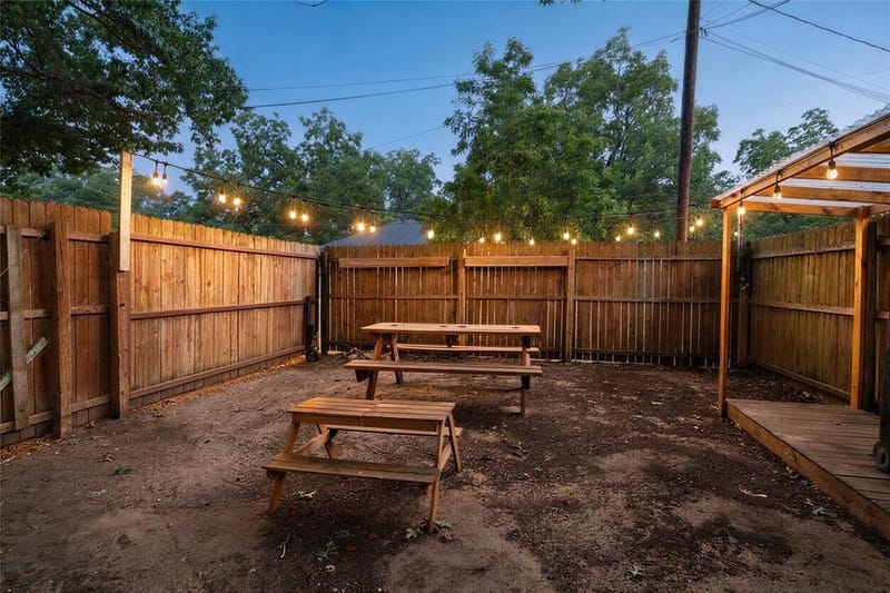 300 Broadway Street, Whitesboro TX 76273 - Photo 24