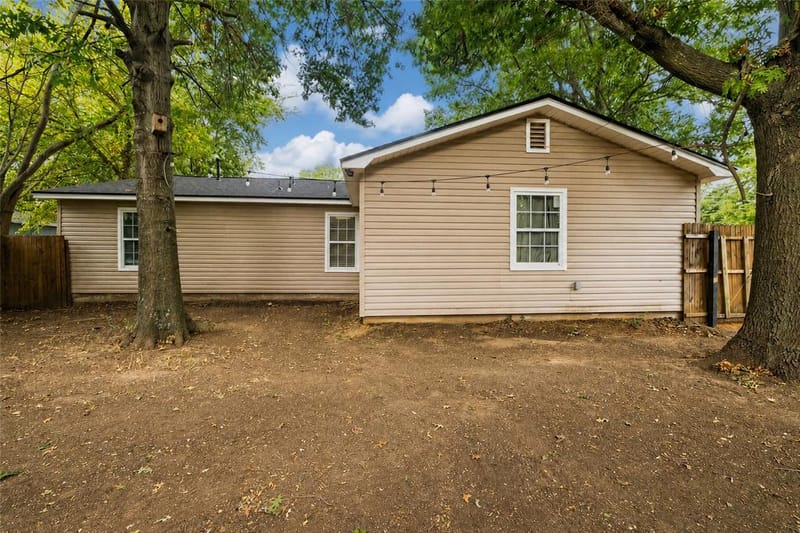 300 Broadway Street, Whitesboro TX 76273 - Photo 25