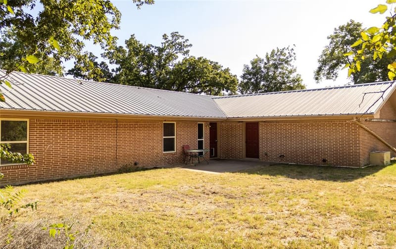 405 W Neely Avenue, Comanche TX 76442 - Photo 32