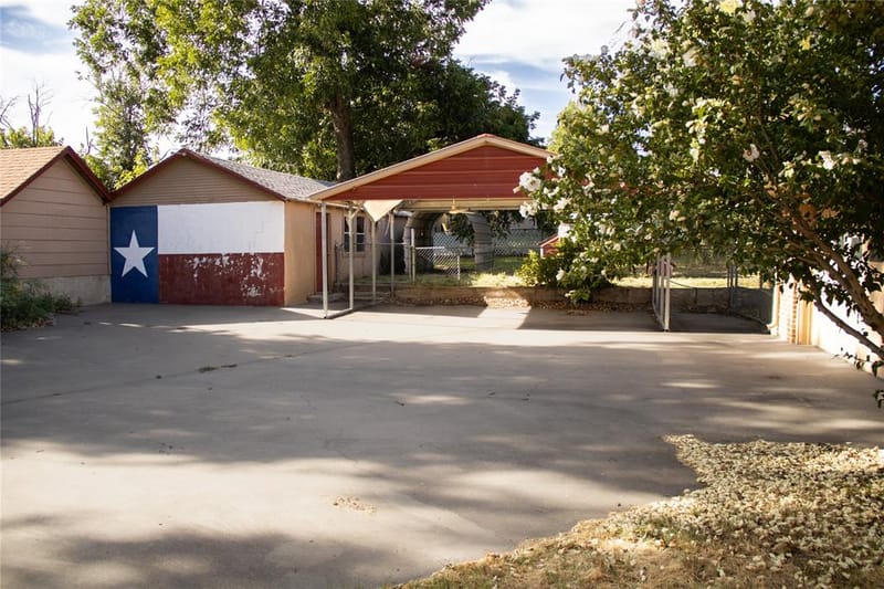 405 W Neely Avenue, Comanche TX 76442 - Photo 29