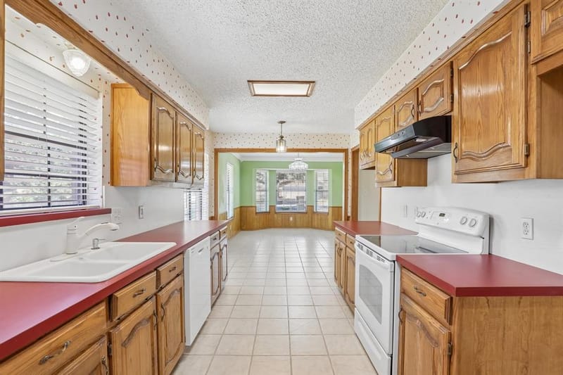 3805 Sunhill Drive, Greenville TX 75402 - Photo 13