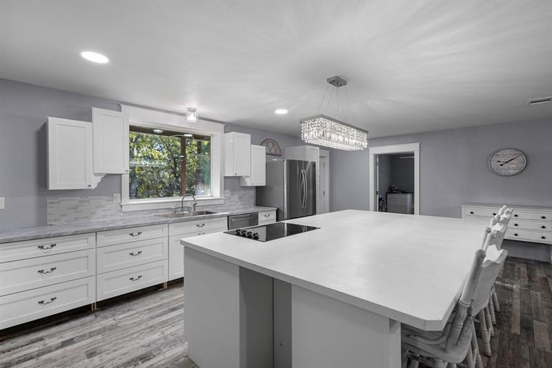 335 Ponderosa Street, Bowie TX 76230 - Photo 2