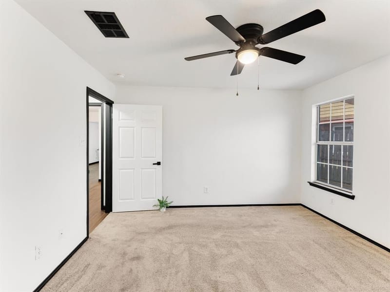 6437 Henco Drive, Fort Worth TX 76119 - Photo 14