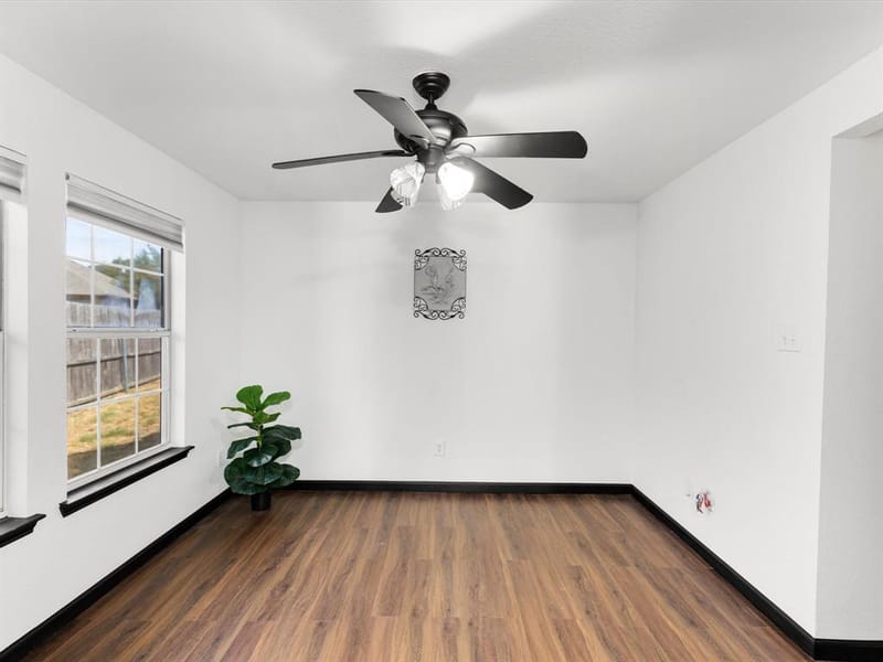 6437 Henco Drive, Fort Worth TX 76119 - Photo 8