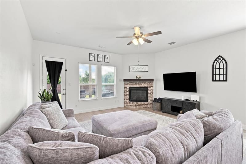 420 Wrangler Way, Waxahachie TX 75167 - Photo 5