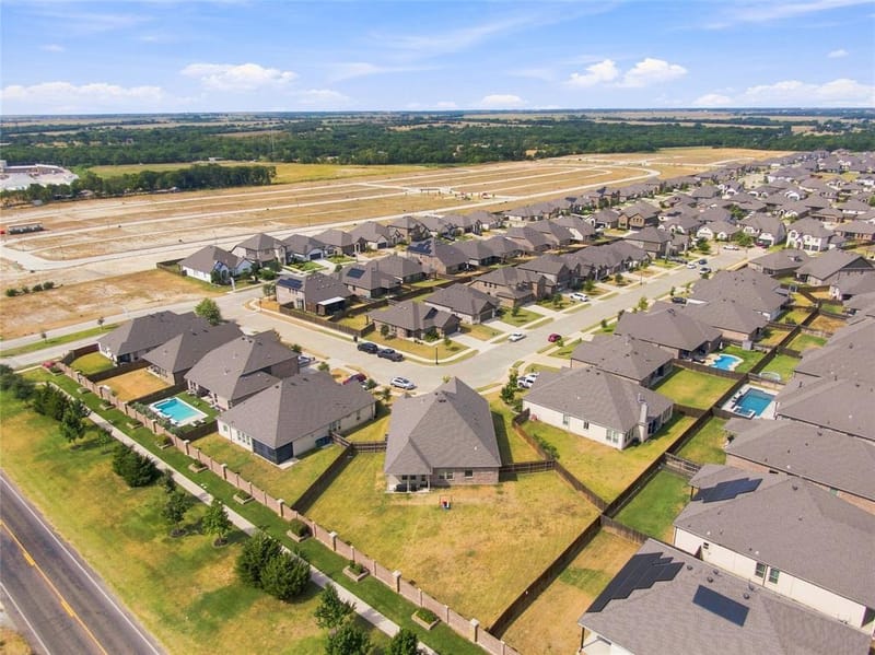 420 Wrangler Way, Waxahachie TX 75167 - Photo 29