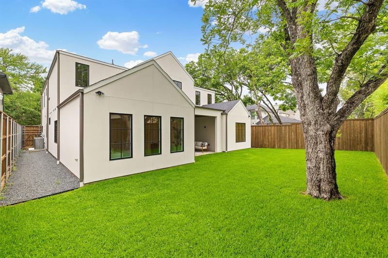 9866 Mixon Drive, Dallas TX 75220 - Photo 35
