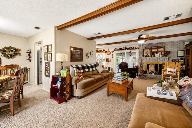 1022 Robin Road, Oak Ridge TX 75161 - Photo 2