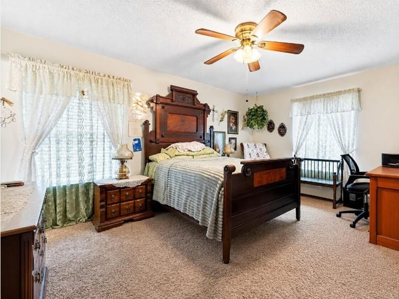 1022 Robin Road, Oak Ridge TX 75161 - Photo 16