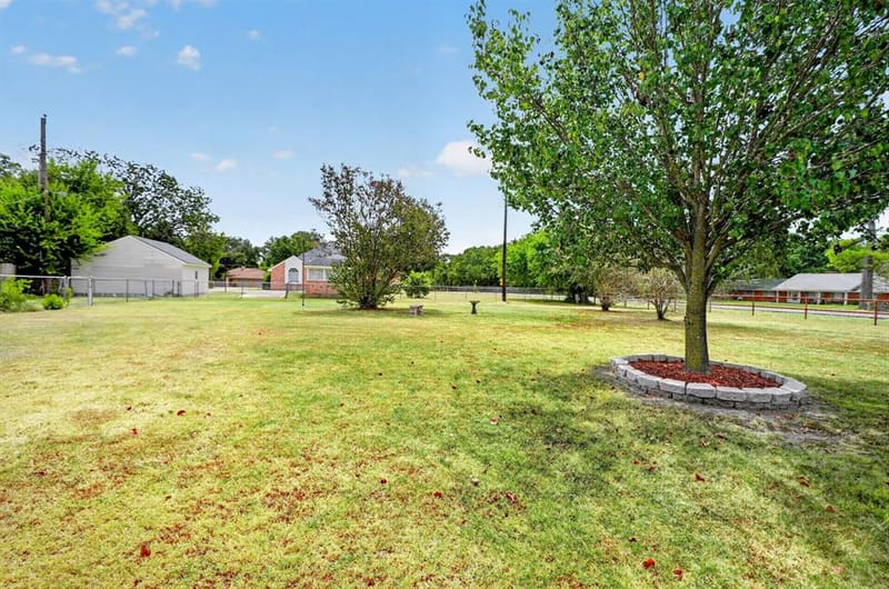 1022 Robin Road, Oak Ridge TX 75161 - Photo 25
