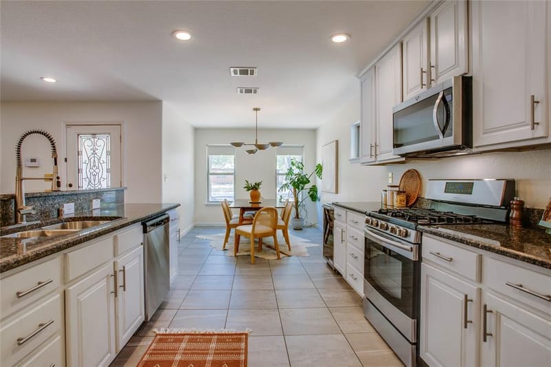 1436 S Marlborough Avenue, Dallas TX 75208 - Photo 15
