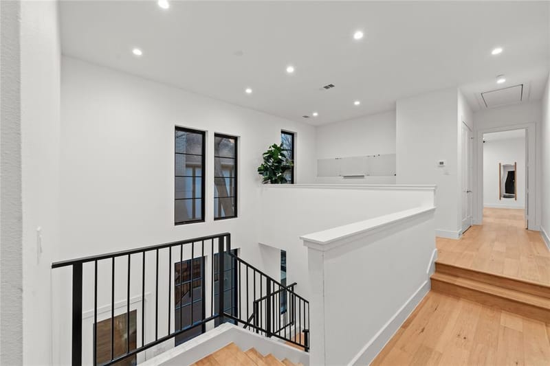 1230 Haines Avenue, Dallas TX 75208 - Photo 9