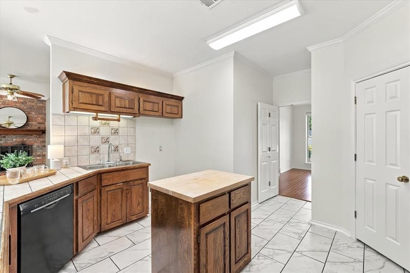 1628 Bedfordshire, Bedford TX 76021 - Photo 12