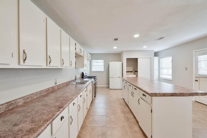 1122 W Park Row Drive, Arlington TX 76013 - Photo 18