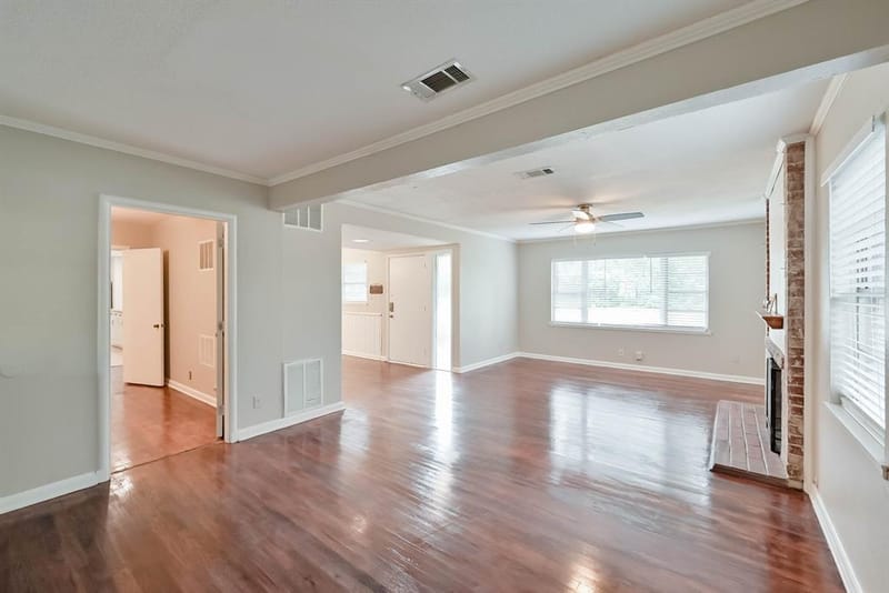 1122 W Park Row Drive, Arlington TX 76013 - Photo 8