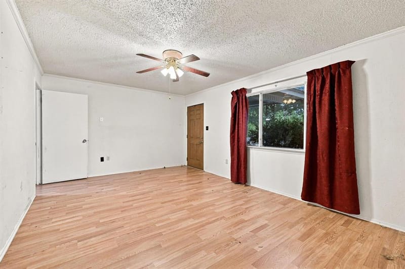 503 N College Street, Whitesboro TX 76273 - Photo 9