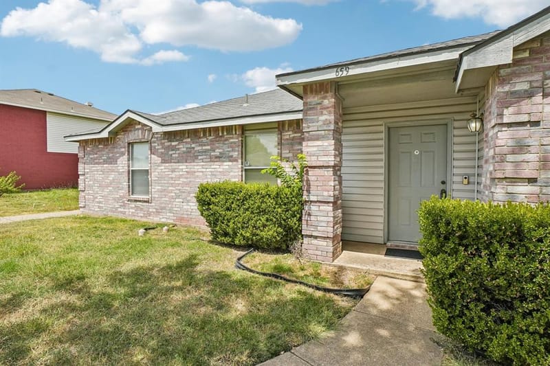 659 Pondview Drive, Cedar Hill TX 75104 - Photo 3