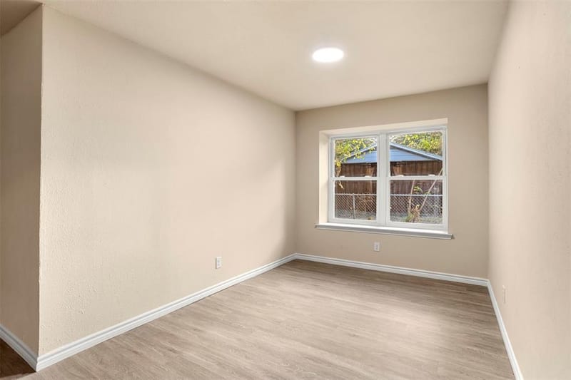 509 E Williamsburg Manor, Arlington TX 76014 - Photo 9