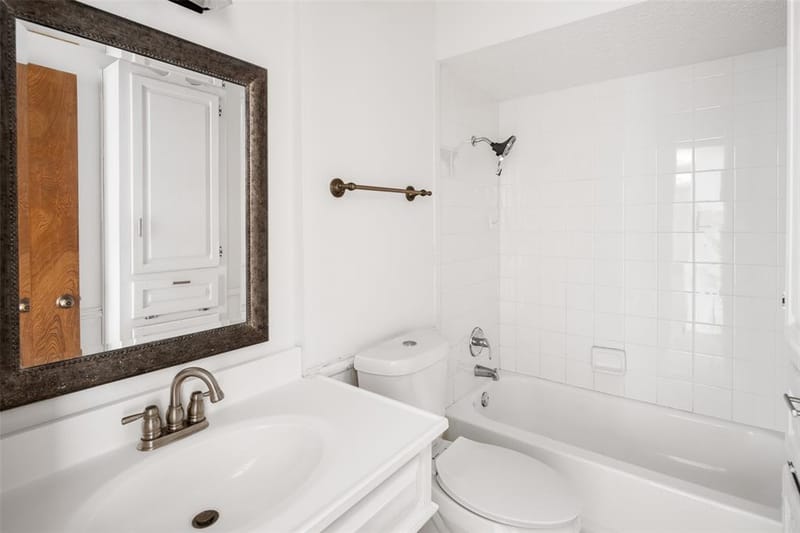 2621 Country Club Parkway, Garland TX 75043 - Photo 32