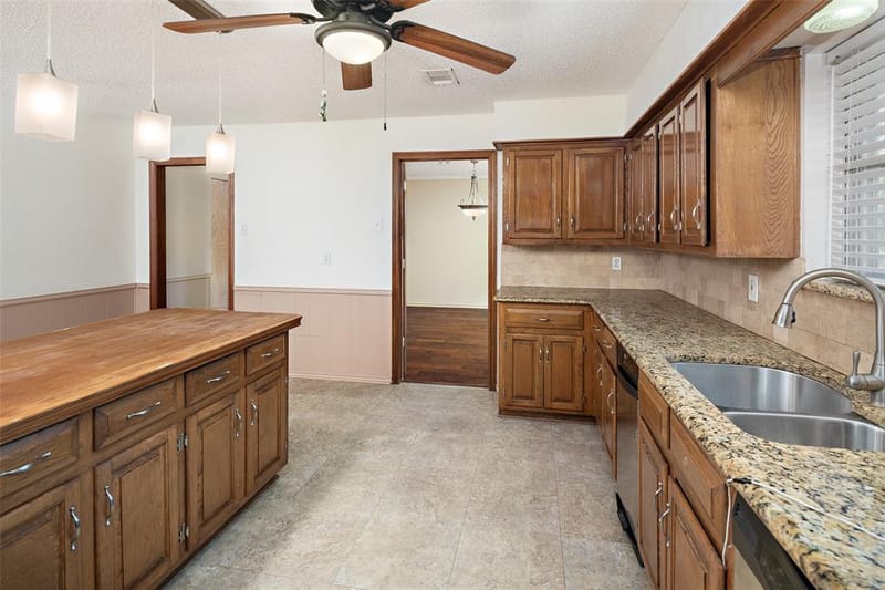 2621 Country Club Parkway, Garland TX 75043 - Photo 20