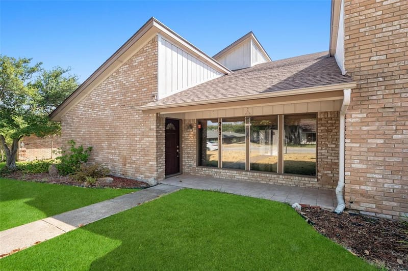 2621 Country Club Parkway, Garland TX 75043 - Photo 8