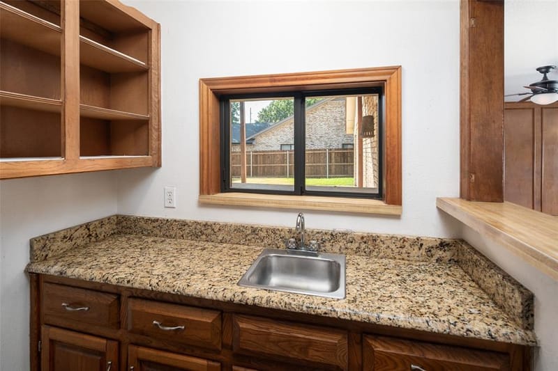 2621 Country Club Parkway, Garland TX 75043 - Photo 21