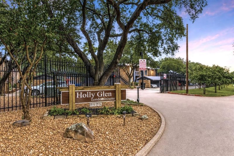 7525 Holly Hill Drive # 10, Dallas TX 75231 - Photo 24