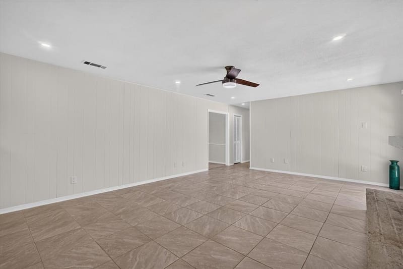 6301 Wheaton Drive, Fort Worth TX 76133 - Photo 6