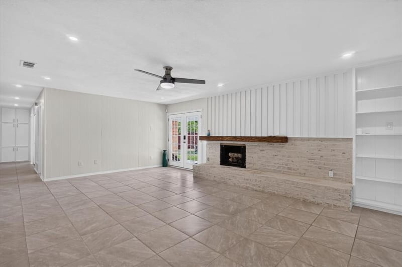 6301 Wheaton Drive, Fort Worth TX 76133 - Photo 7
