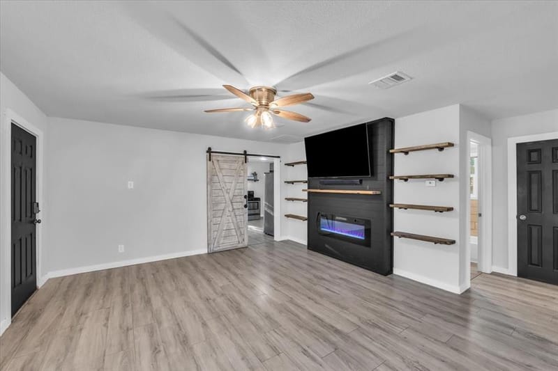 211 W Stegall Drive, Robinson TX 76706 - Photo 6