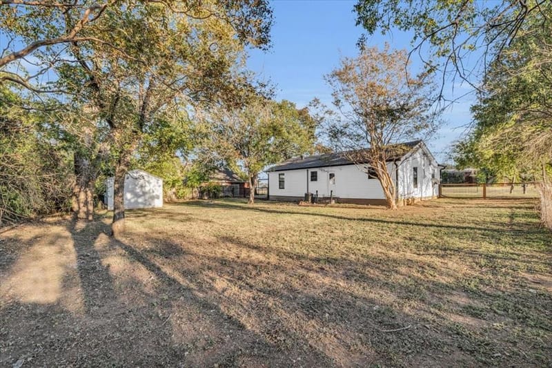 211 W Stegall Drive, Robinson TX 76706 - Photo 26
