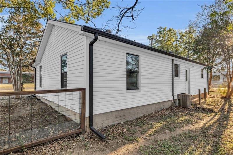 211 W Stegall Drive, Robinson TX 76706 - Photo 29