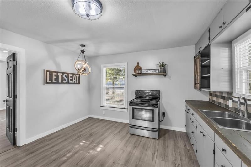 211 W Stegall Drive, Robinson TX 76706 - Photo 8