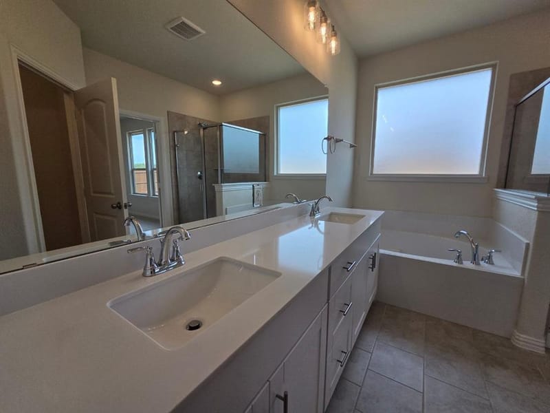 804 Silverleaf Drive, Ennis TX 75119 - Photo 12