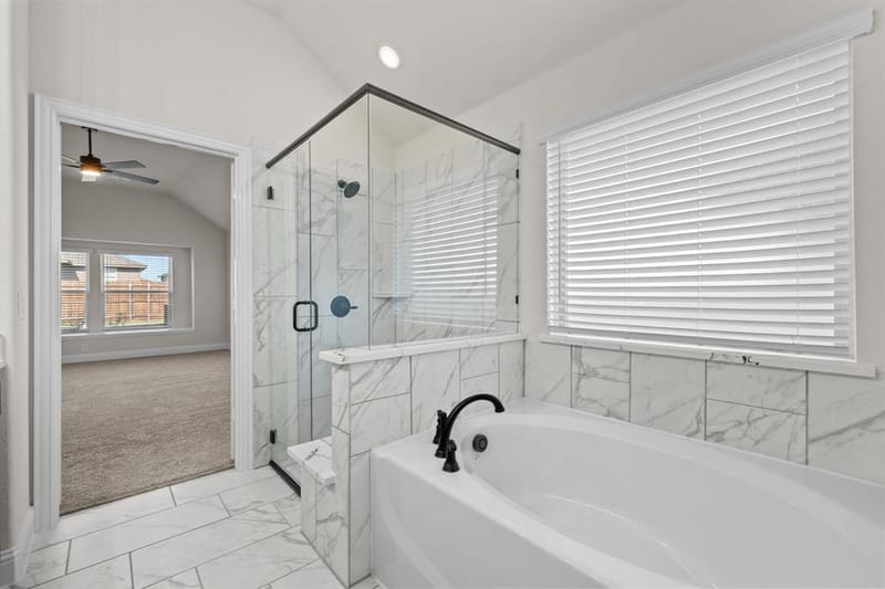 609 Pawprint Hollow, Godley TX 76044 - Photo 18