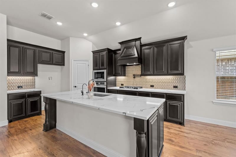609 Pawprint Hollow, Godley TX 76044 - Photo 8