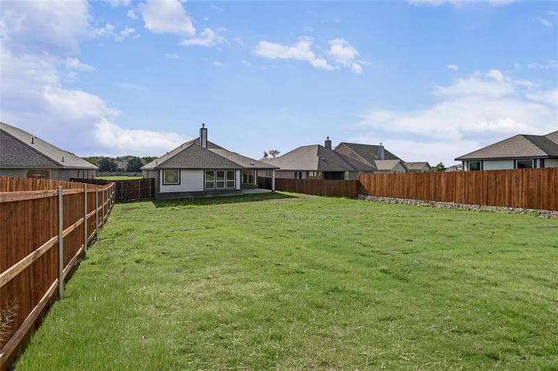 806 Silverleaf Drive, Ennis TX 75119 - Photo 28