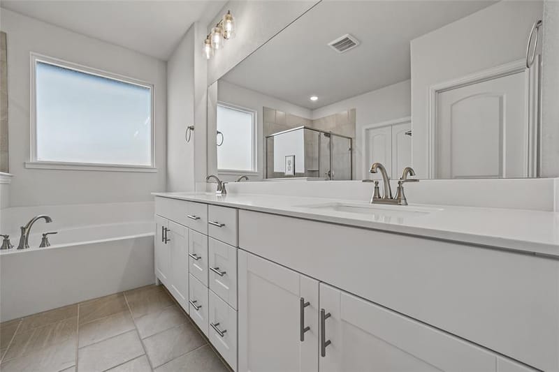 806 Silverleaf Drive, Ennis TX 75119 - Photo 24