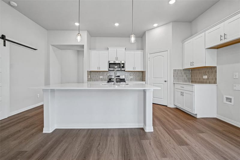 806 Silverleaf Drive, Ennis TX 75119 - Photo 10