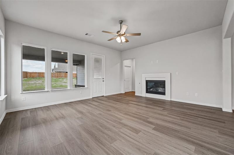 806 Silverleaf Drive, Ennis TX 75119 - Photo 15