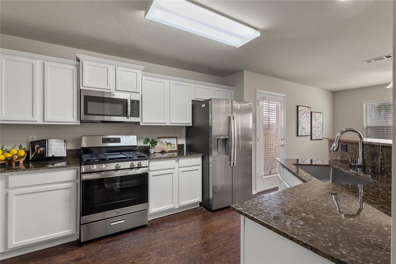 7100 Livingston Drive, Denton TX 76210 - Photo 9
