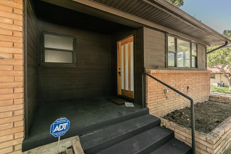 2900 Ryan Place Drive, Fort Worth TX 76110 - Photo 6