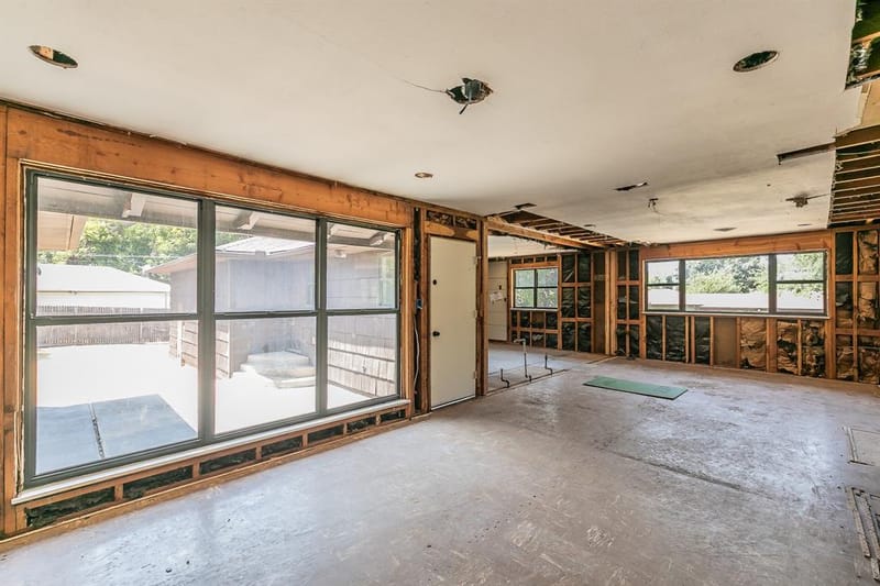 2900 Ryan Place Drive, Fort Worth TX 76110 - Photo 13