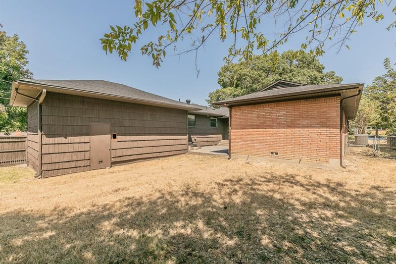 2900 Ryan Place Drive, Fort Worth TX 76110 - Photo 38