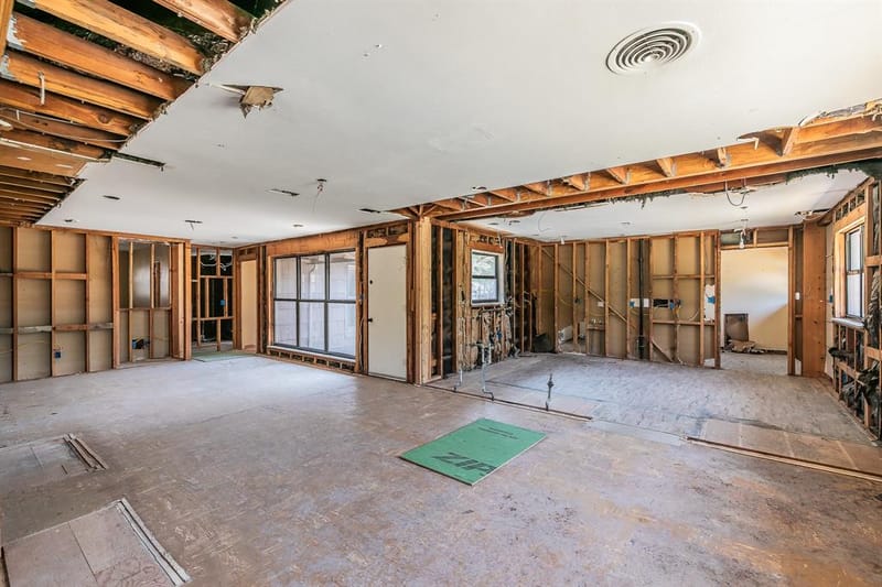 2900 Ryan Place Drive, Fort Worth TX 76110 - Photo 10