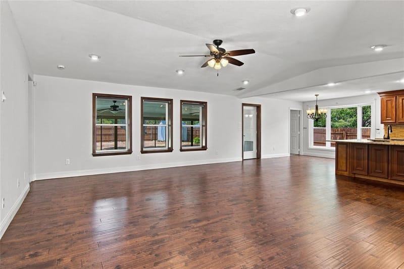 815 National Drive, Irving TX 75060 - Photo 7