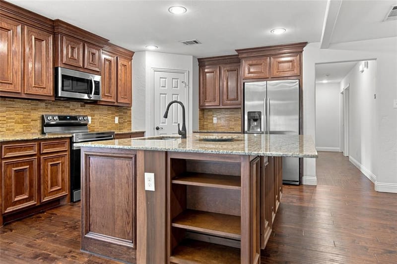815 National Drive, Irving TX 75060 - Photo 14